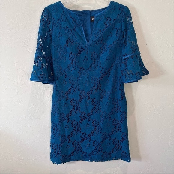 Adrianna Papell Dresses & Skirts - Adrianna Papell Blue Lace Dress Size 4